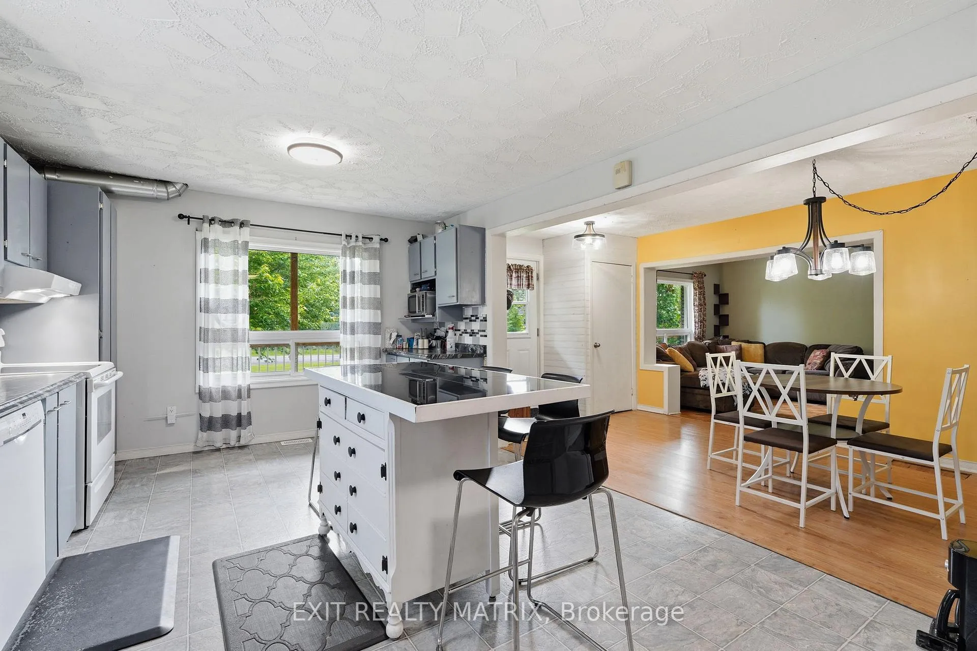 Photo 14 of 1320 St Joseph Road, Russell, Russell Twp — HOMEH