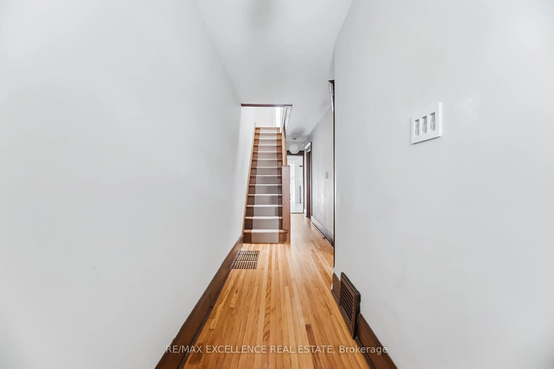 Photo 9 of 7 Arundel Avenue, Toronto, Playter Estates-Danforth — HOMEH