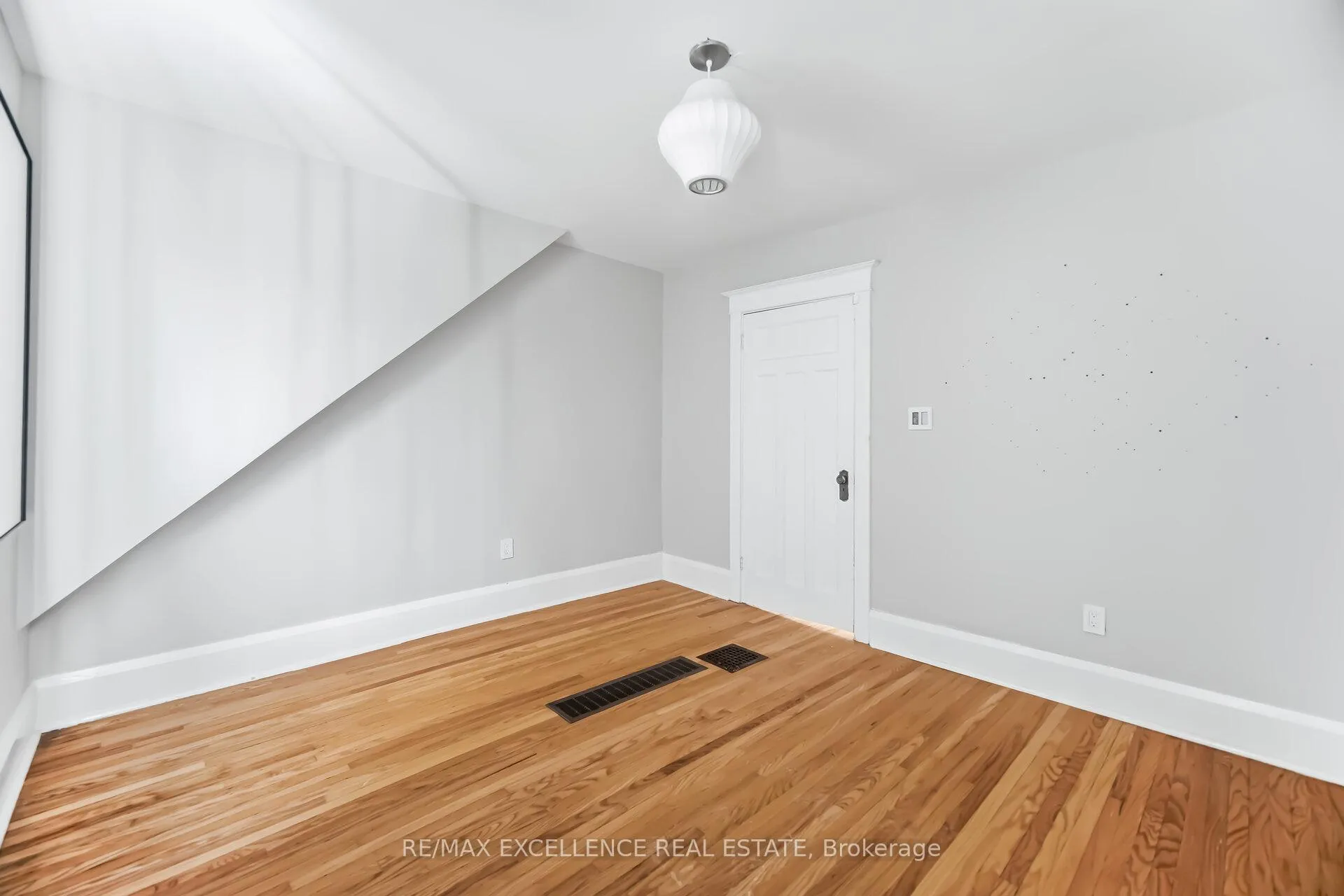 Photo 32 of 7 Arundel Avenue, Toronto, Playter Estates-Danforth — HOMEH