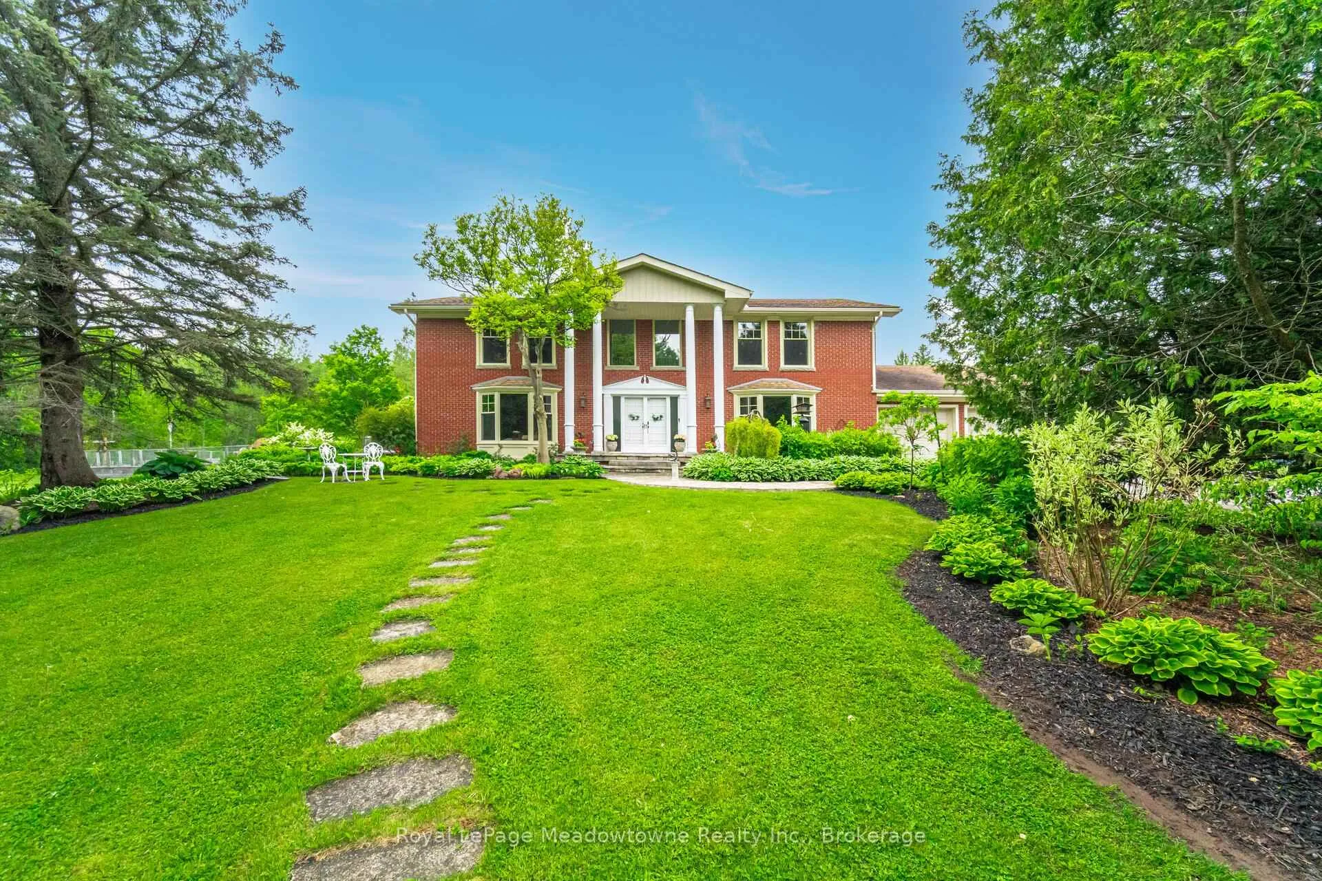 Front of 11302 Regional Rd 25