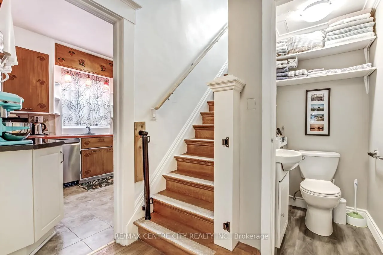 Photo 8 of 92 Forest Avenue, St. Thomas — HOMEH