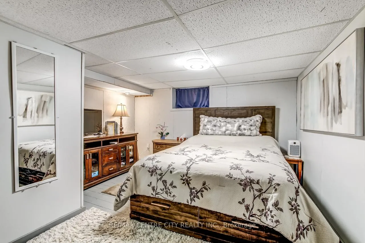 Photo 16 of 92 Forest Avenue, St. Thomas — HOMEH