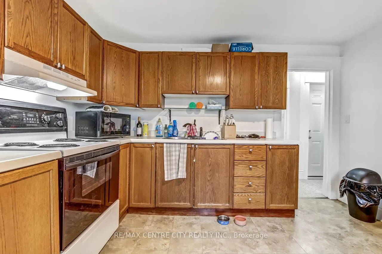 Photo 25 of 92 Forest Avenue, St. Thomas — HOMEH
