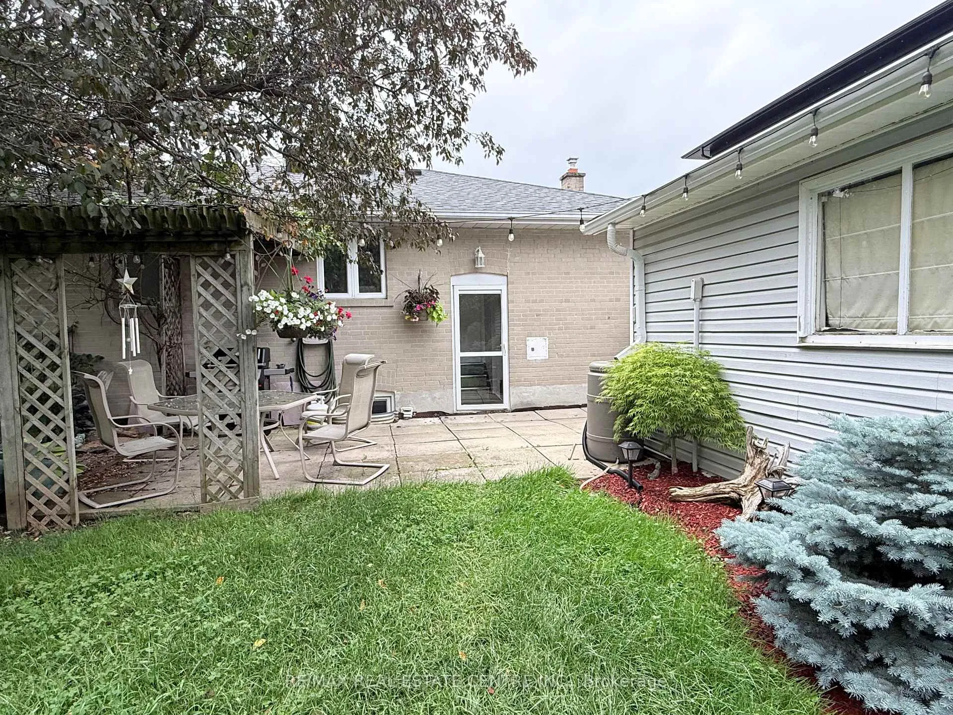 Photo 30 of Unit Basement, 18 Mackenzie Drive, Halton Hills, Georgetown — HOMEH