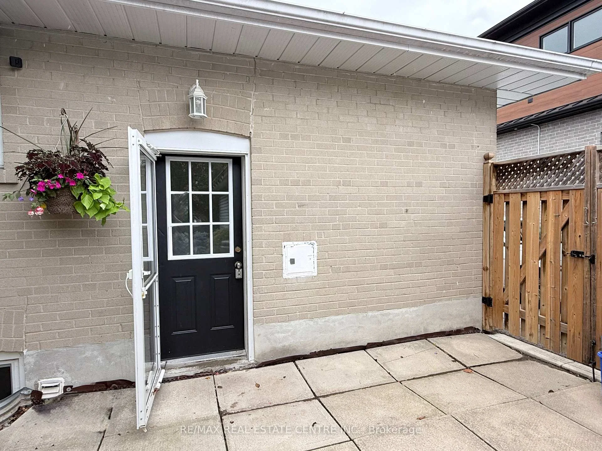 Photo 11 of Unit Basement, 18 Mackenzie Drive, Halton Hills, Georgetown — HOMEH