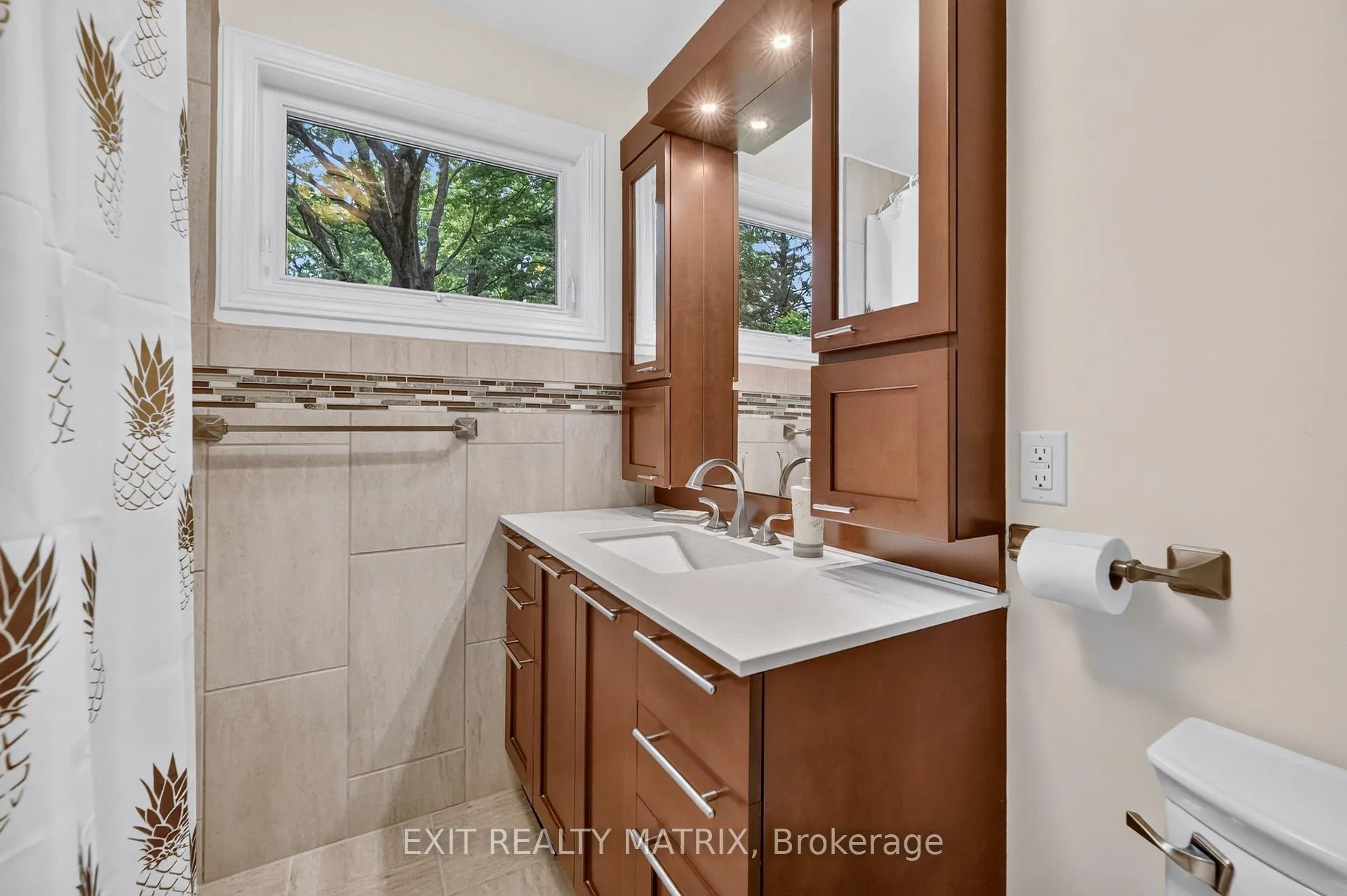 Photo 9 of 383 Castor Road, Russell, Russell Twp — HOMEH