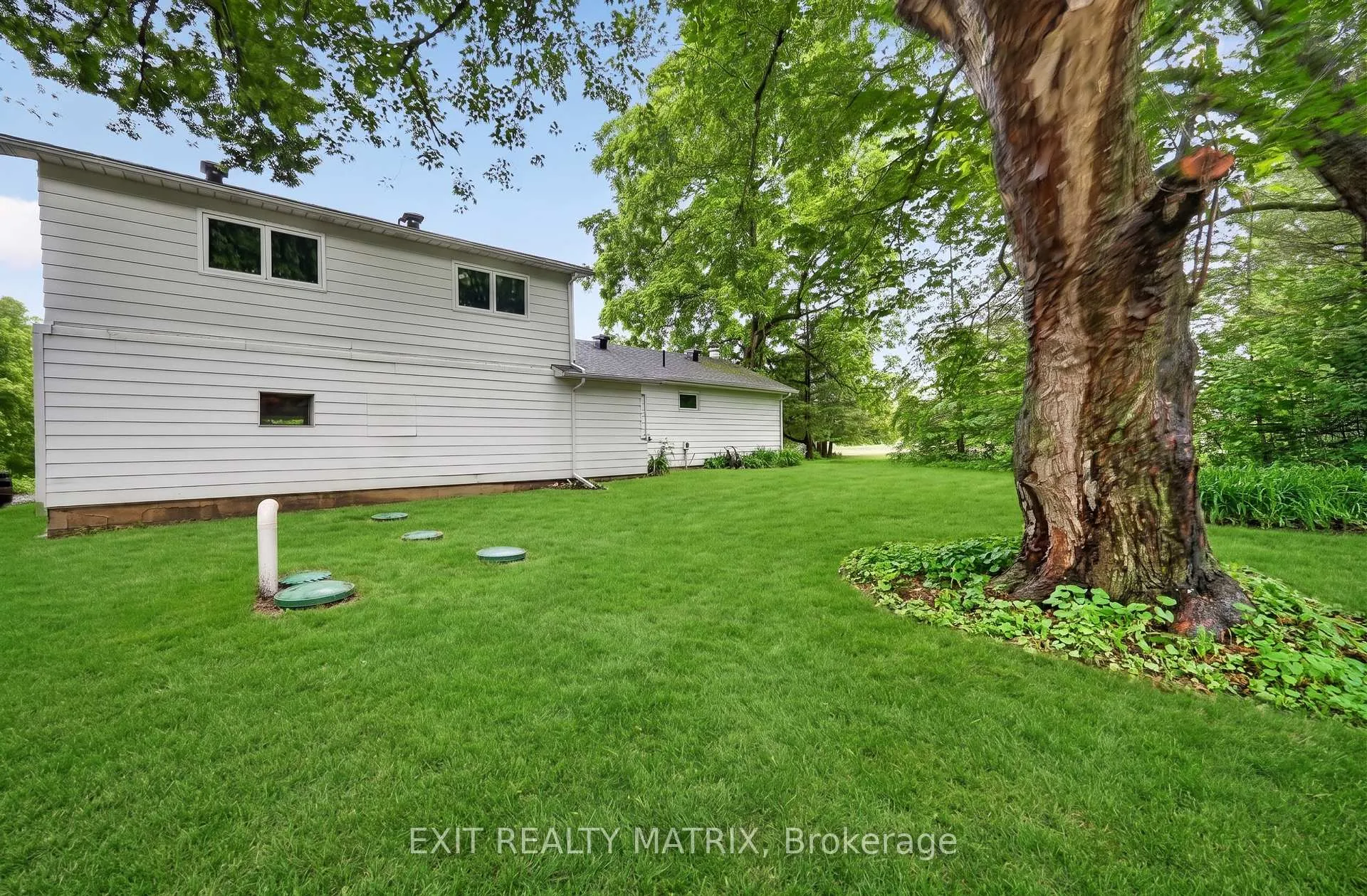 Photo 23 of 383 Castor Road, Russell, Russell Twp — HOMEH