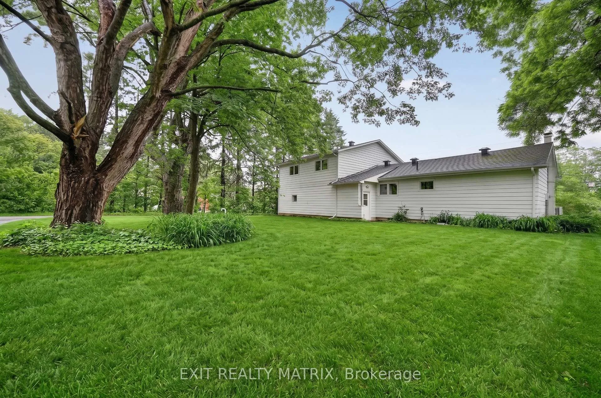 Photo 24 of 383 Castor Road, Russell, Russell Twp — HOMEH