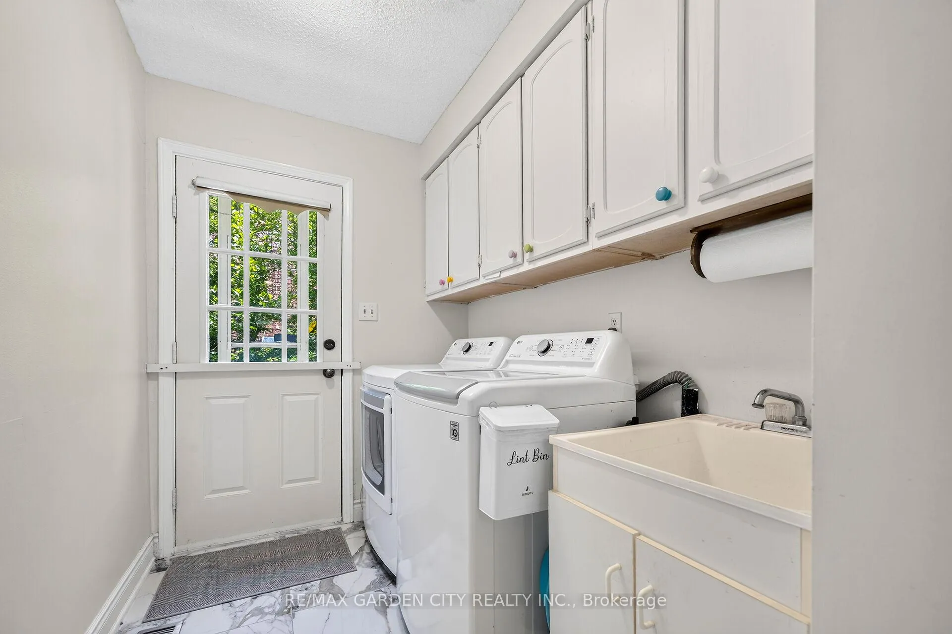 Photo 24 of 15 Cheval Drive, Grimsby, Grimsby Beach — HOMEH