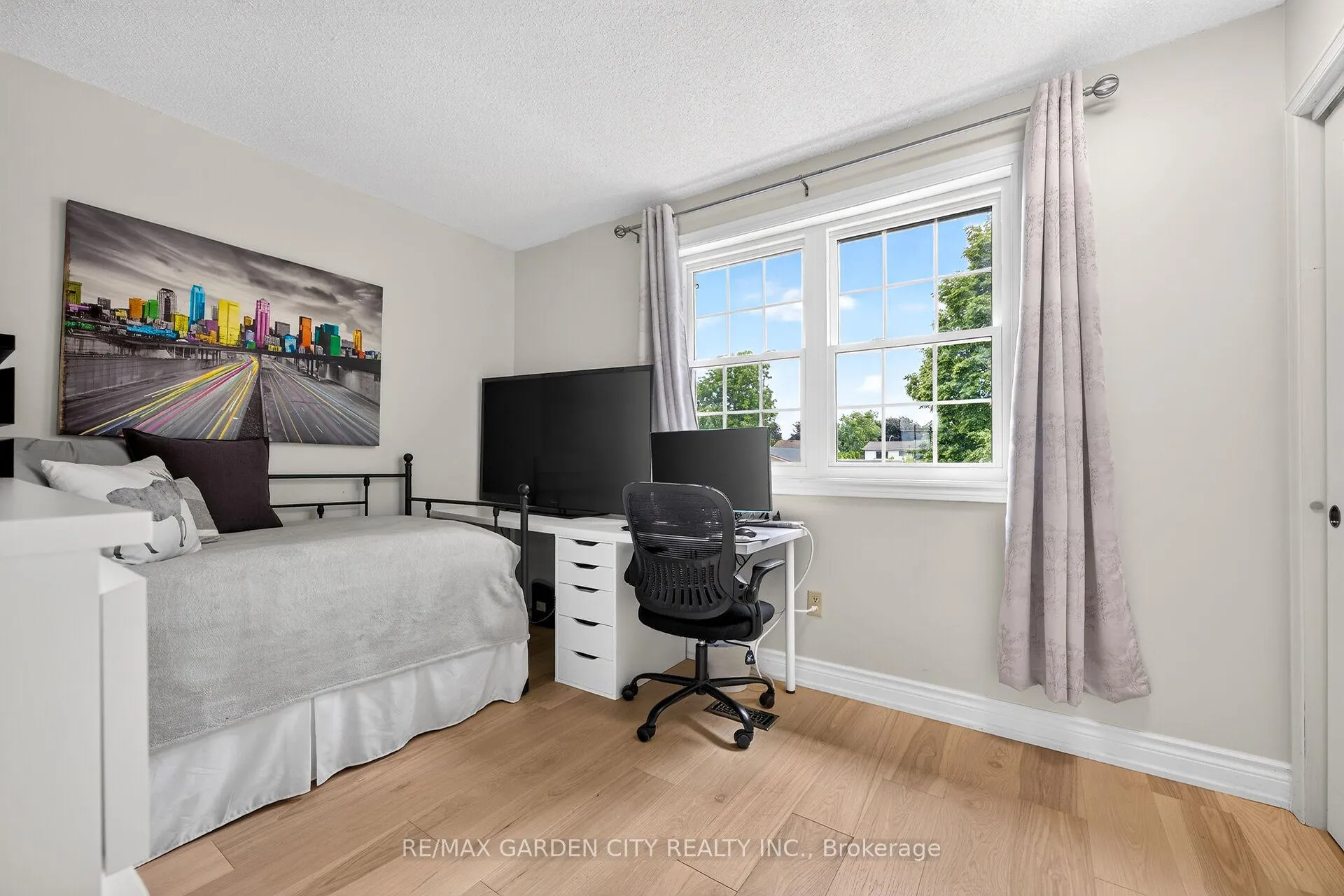Photo 36 of 15 Cheval Drive, Grimsby, Grimsby Beach — HOMEH