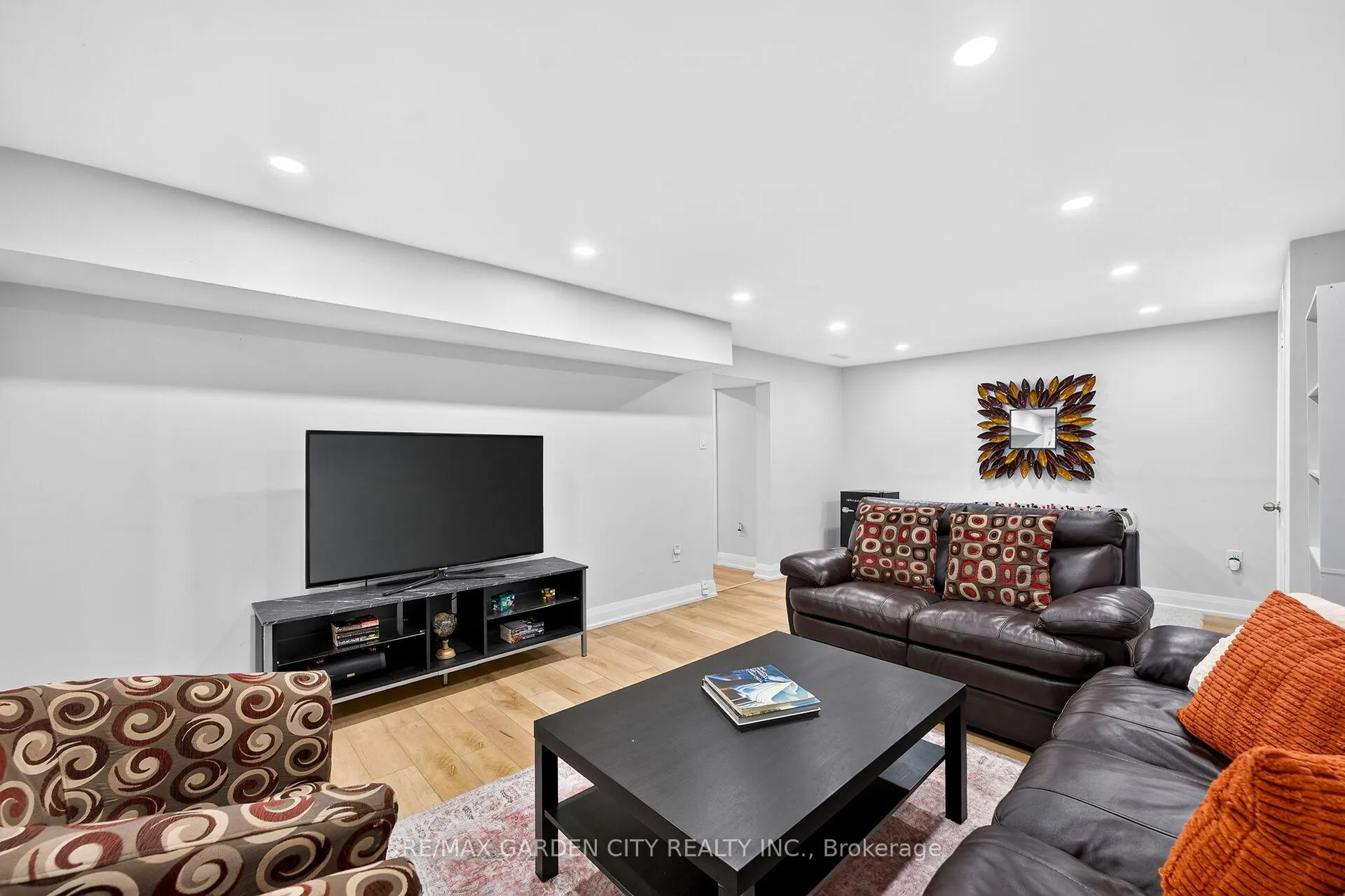 Photo 38 of 15 Cheval Drive, Grimsby, Grimsby Beach — HOMEH
