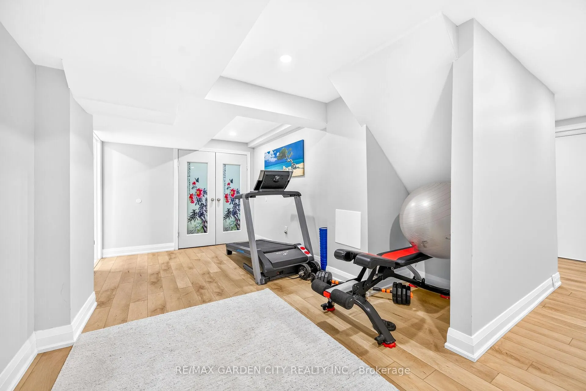 Photo 39 of 15 Cheval Drive, Grimsby, Grimsby Beach — HOMEH