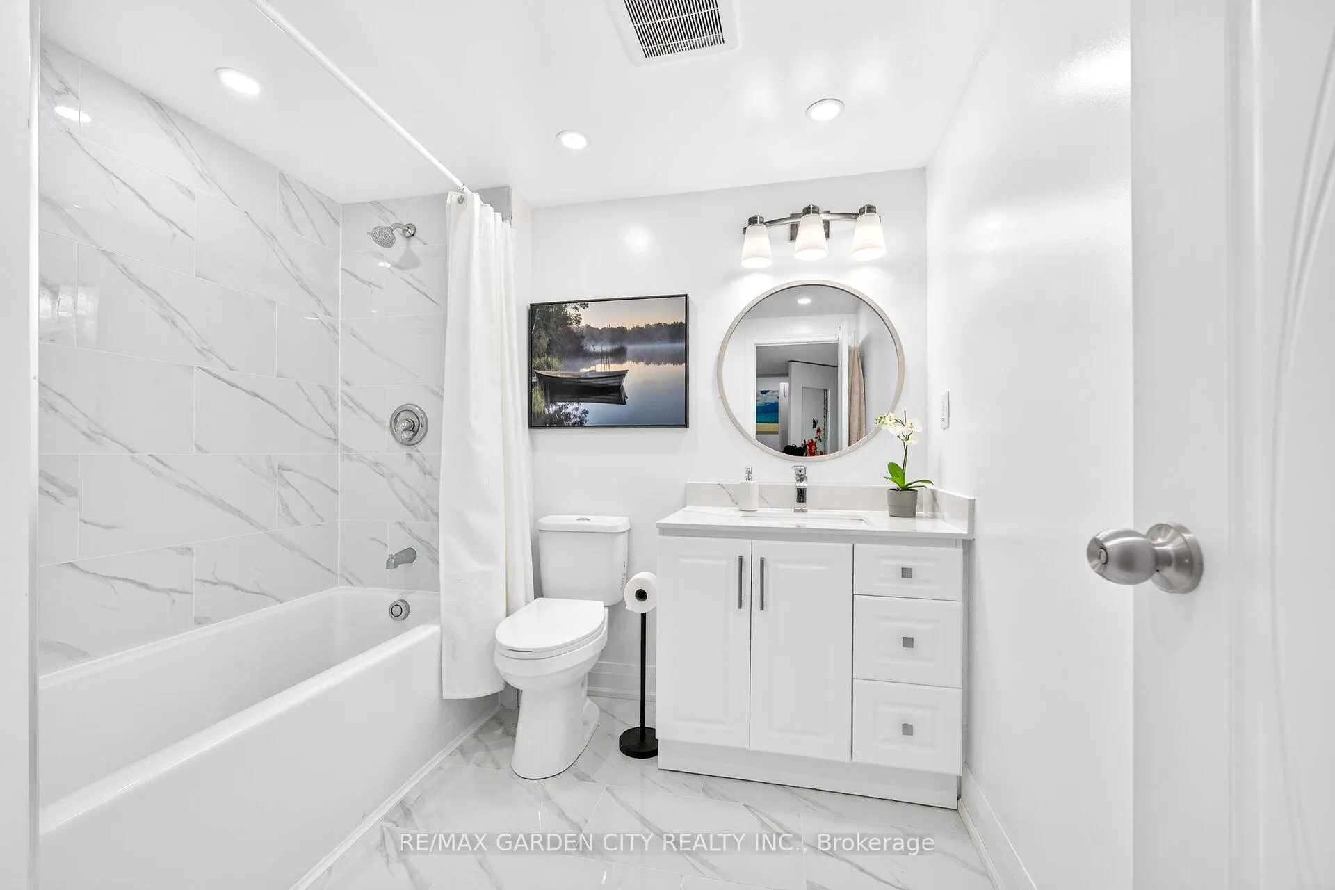 Photo 40 of 15 Cheval Drive, Grimsby, Grimsby Beach — HOMEH