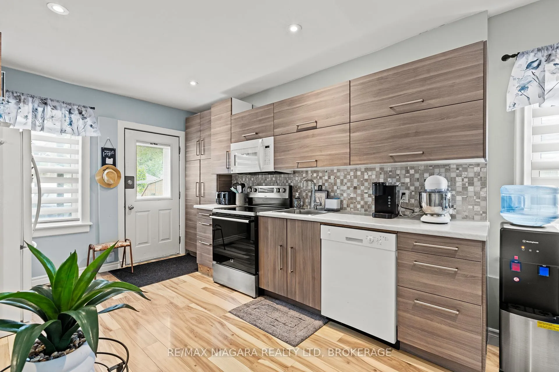 Photo 12 of 42 Mccormick Street, Welland, Prince Charles — HOMEH