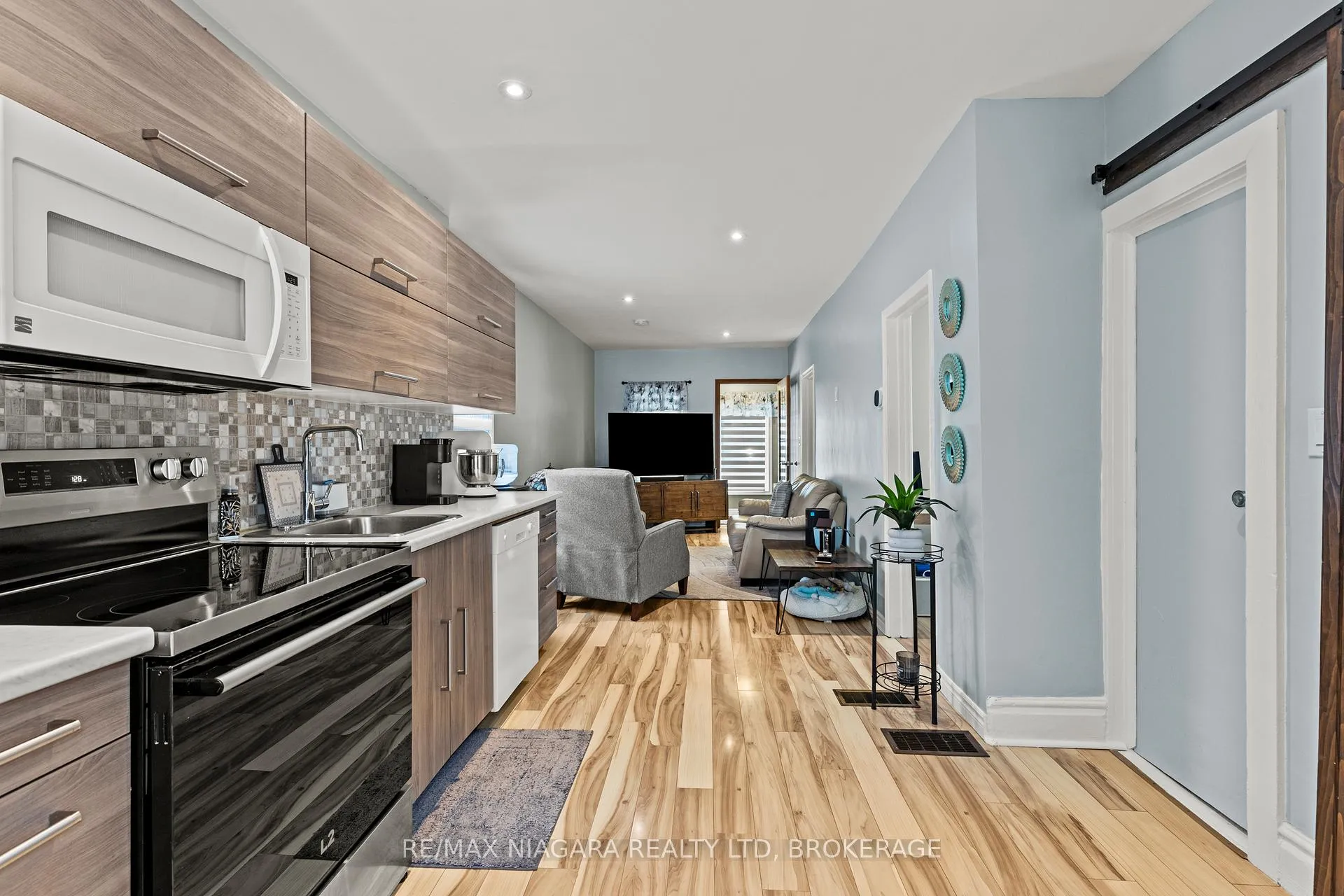 Photo 15 of 42 Mccormick Street, Welland, Prince Charles — HOMEH