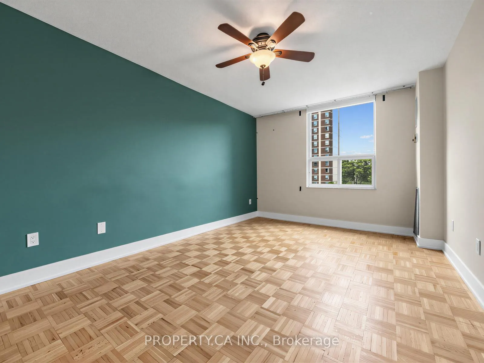 Photo 20 of Unit 708, 10 Edgecliff Golfway, Toronto, Flemingdon Park — HOMEH