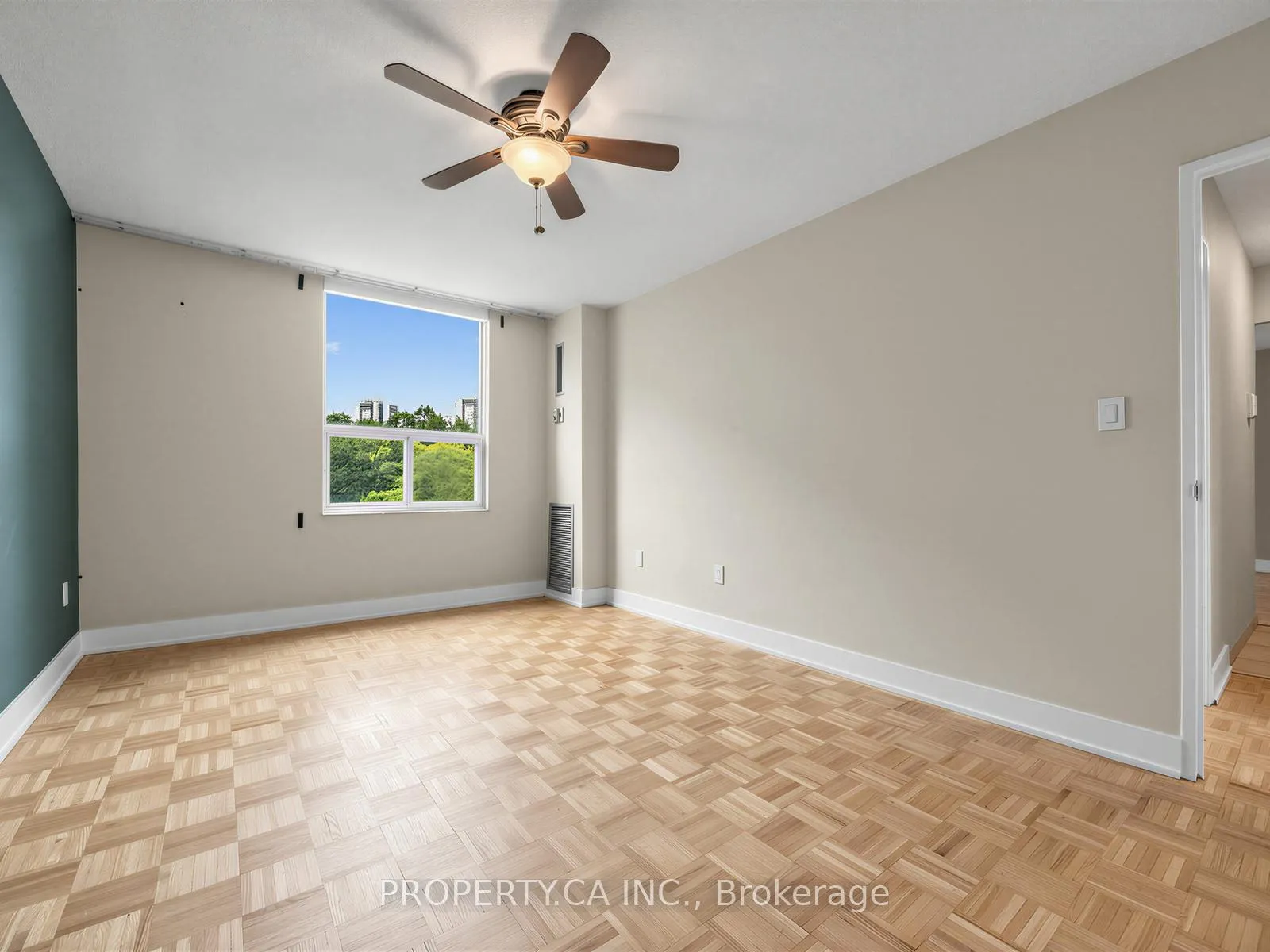 Photo 21 of Unit 708, 10 Edgecliff Golfway, Toronto, Flemingdon Park — HOMEH
