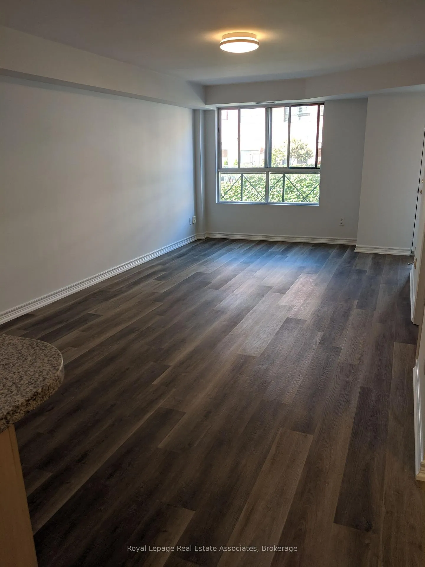 Photo 6 of Unit 206, 141 Woodbridge Avenue, Vaughan, West Woodbridge — HOMEH