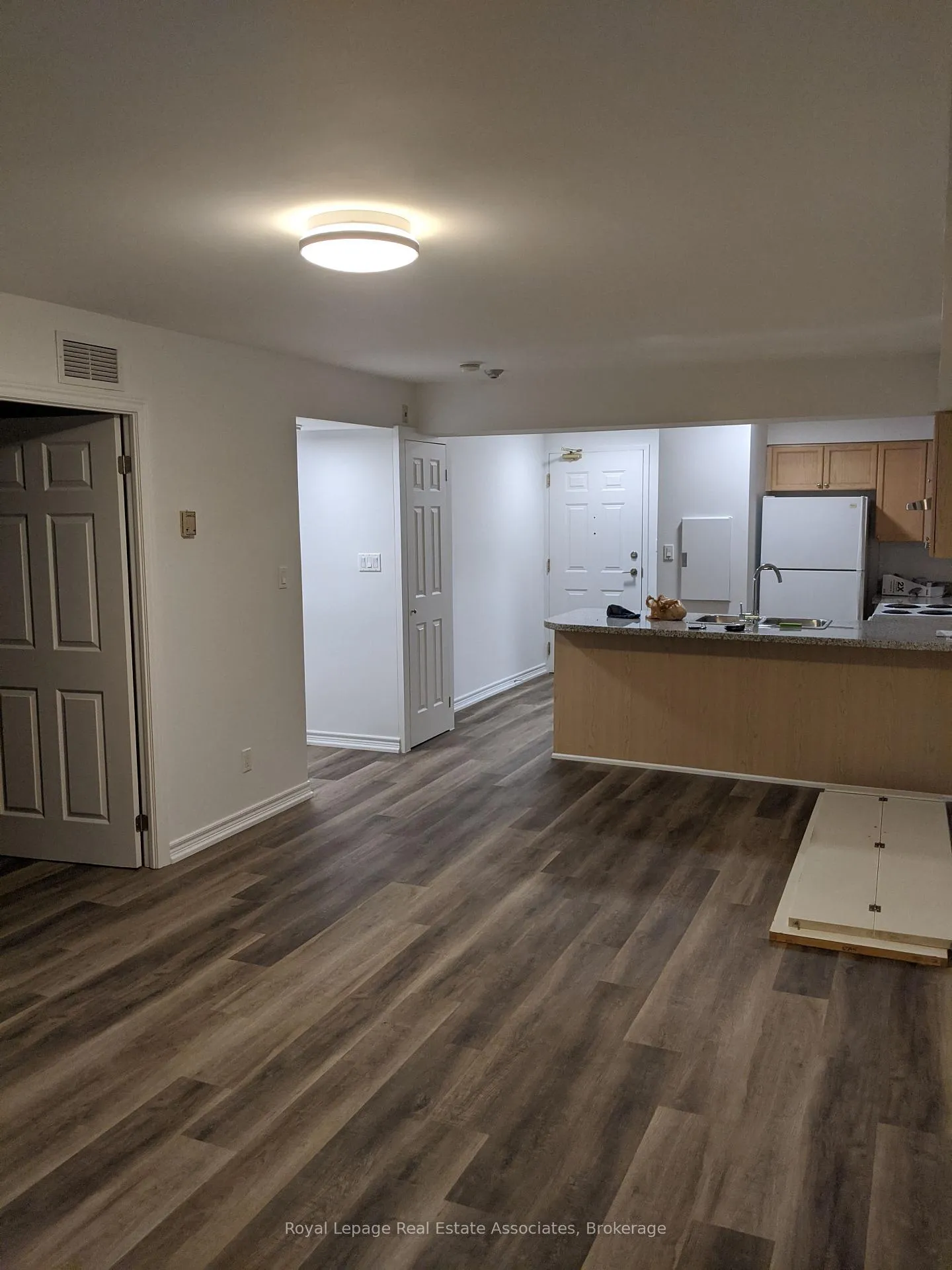 Photo 7 of Unit 206, 141 Woodbridge Avenue, Vaughan, West Woodbridge — HOMEH