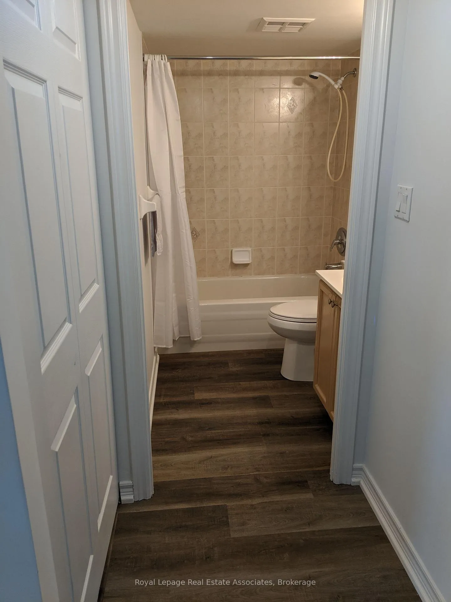 Photo 14 of Unit 206, 141 Woodbridge Avenue, Vaughan, West Woodbridge — HOMEH