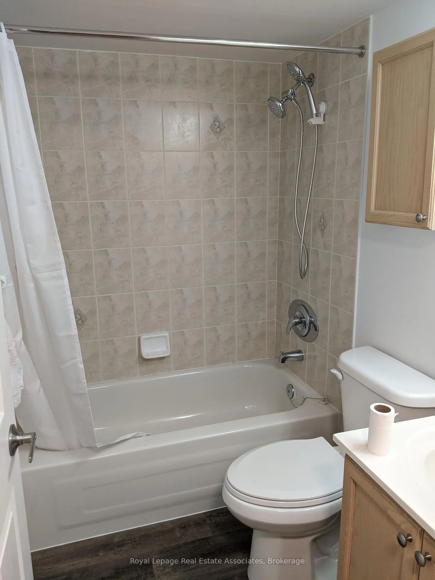 Photo 15 of Unit 206, 141 Woodbridge Avenue, Vaughan, West Woodbridge — HOMEH