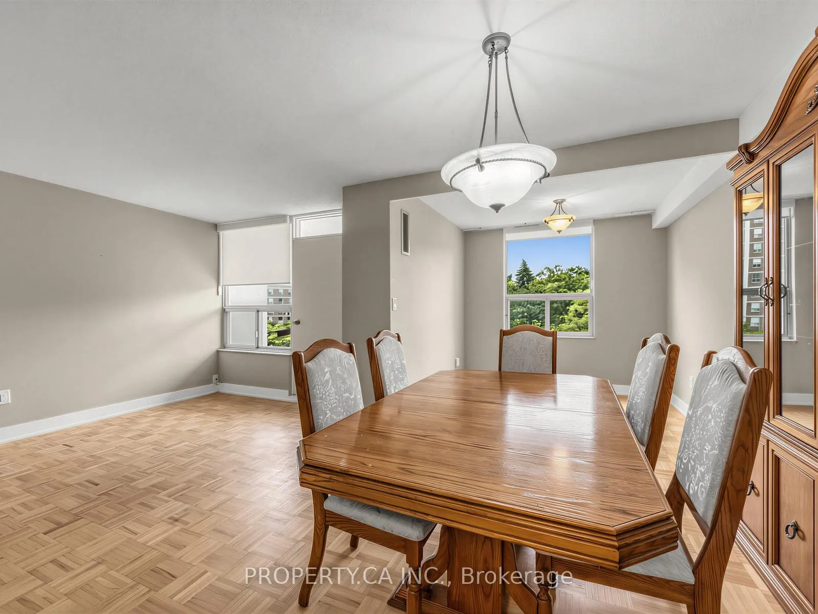 Photo 10 of Unit 708, 10 Edgecliffe Golfway, Toronto, Flemingdon Park — HOMEH