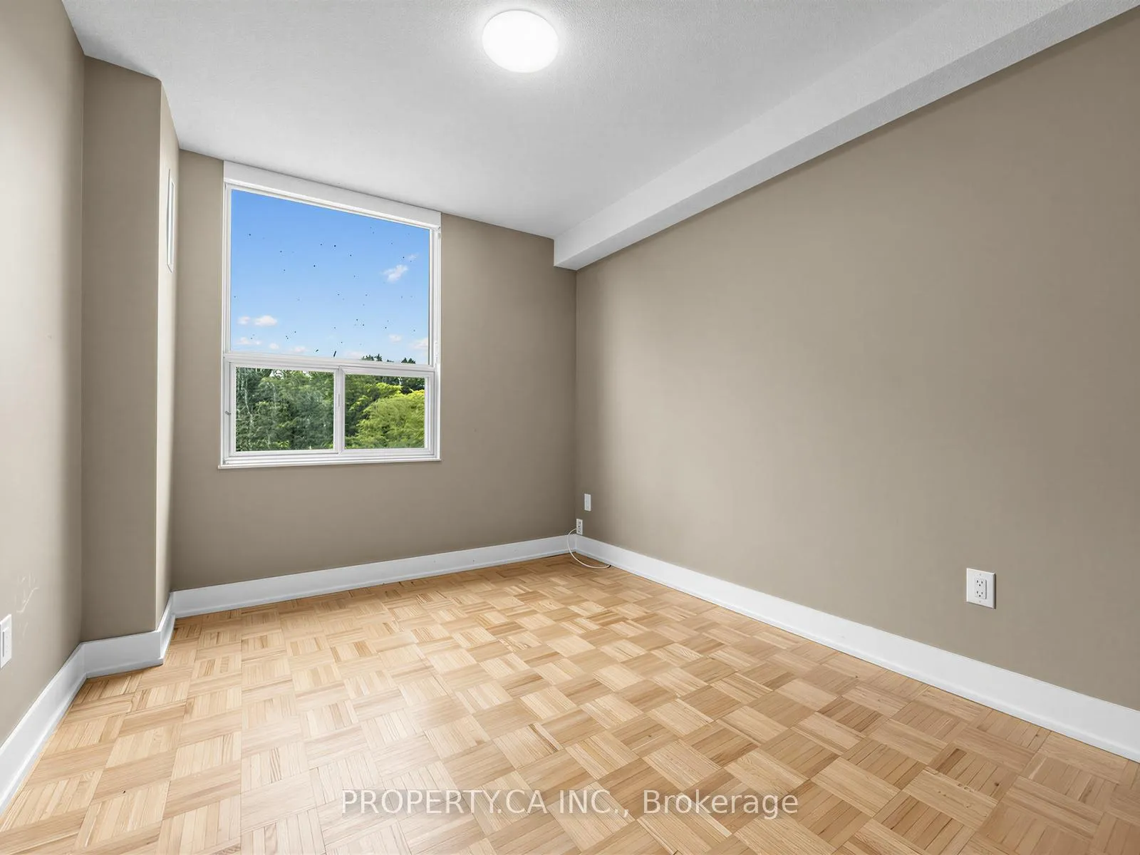 Photo 19 of Unit 708, 10 Edgecliffe Golfway, Toronto, Flemingdon Park — HOMEH