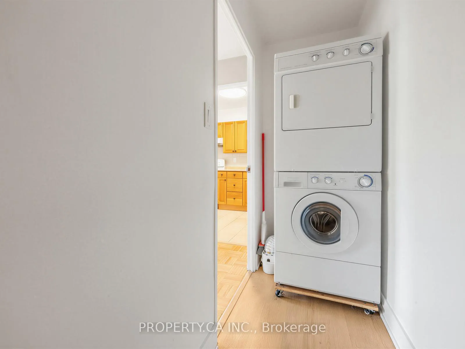 Photo 25 of Unit 708, 10 Edgecliffe Golfway, Toronto, Flemingdon Park — HOMEH