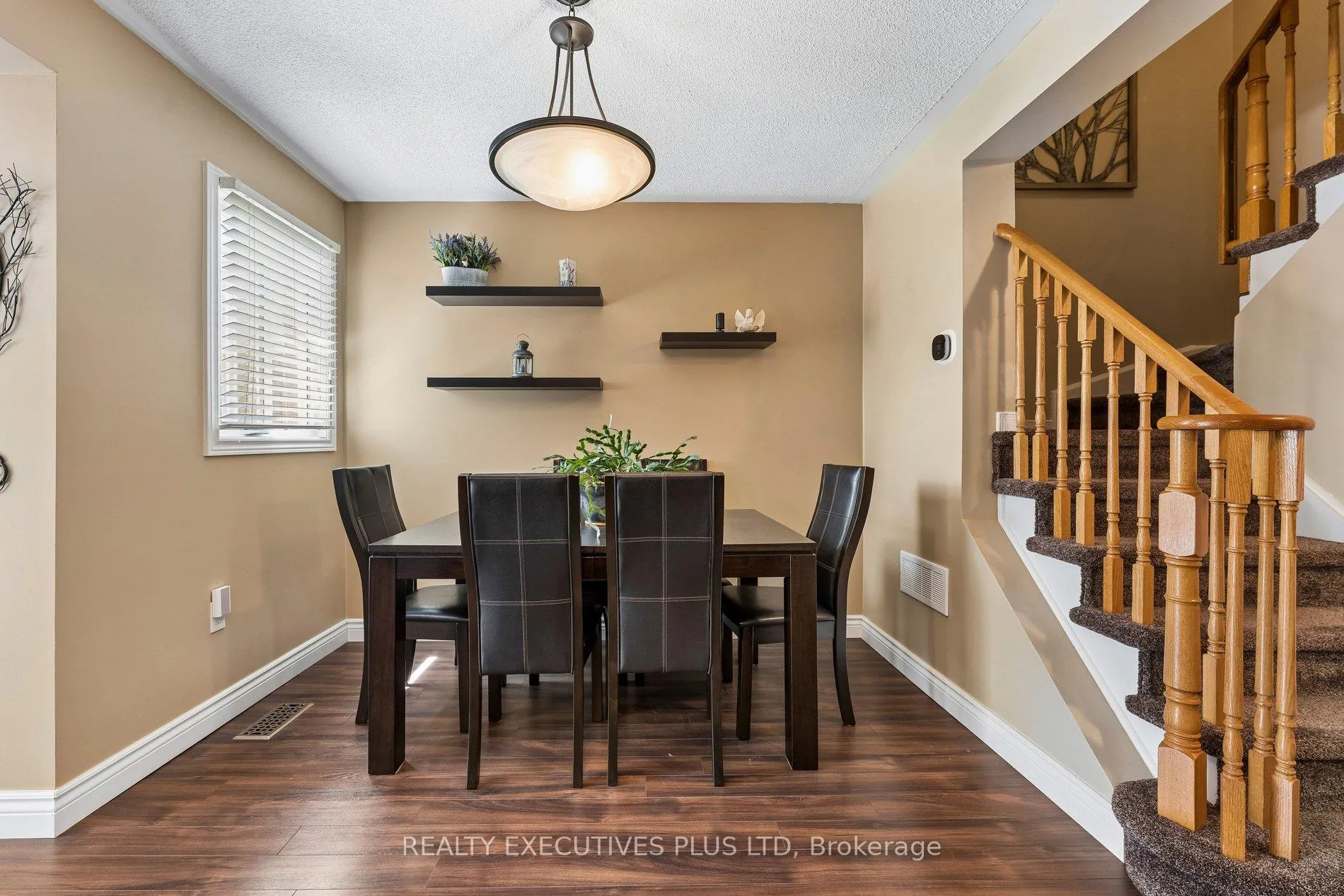 Photo 10 of 51 Ashbrook Way, Brampton, Fletcher's West — HOMEH