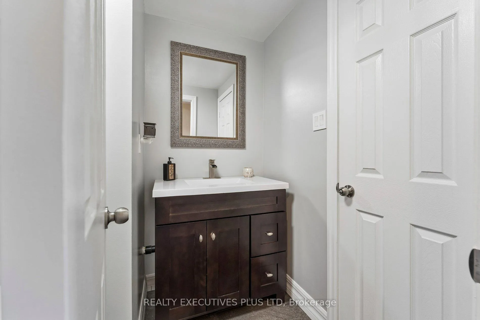 Photo 25 of 51 Ashbrook Way, Brampton, Fletcher's West — HOMEH