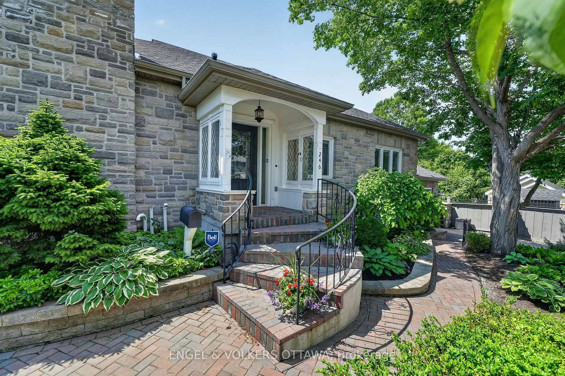 Photo 4 of 246 Mountbatten Avenue, Ottawa, Applewood Acres — HOMEH