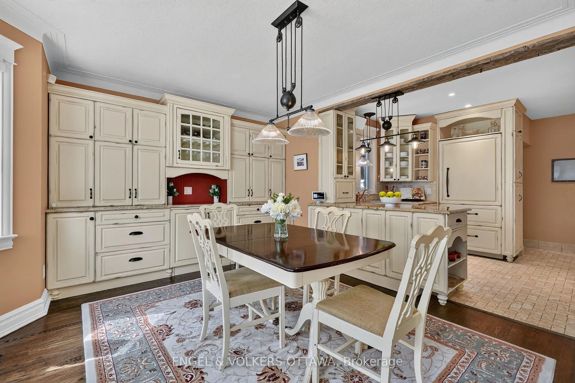 Photo 10 of 246 Mountbatten Avenue, Ottawa, Applewood Acres — HOMEH