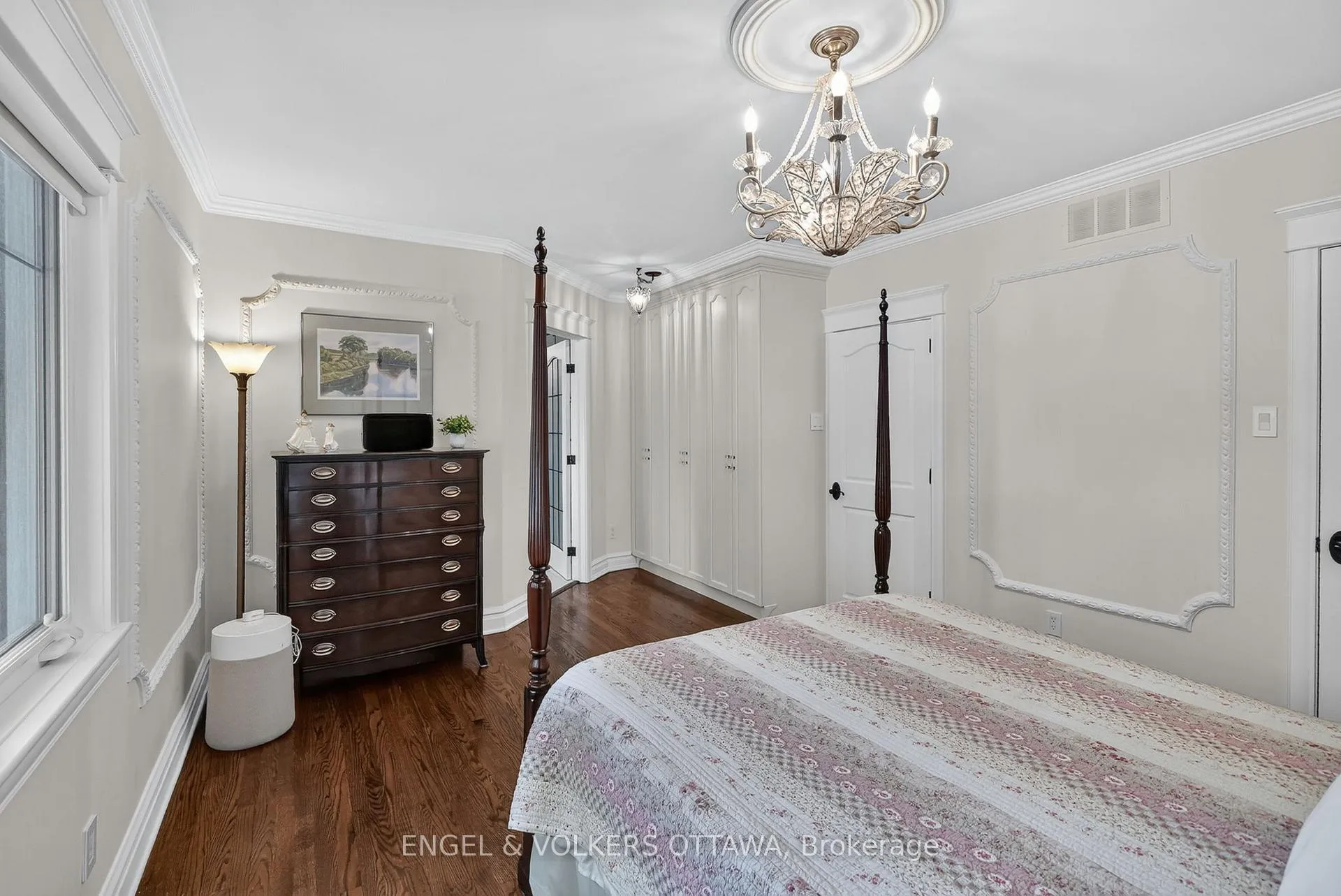 Photo 18 of 246 Mountbatten Avenue, Ottawa, Applewood Acres — HOMEH