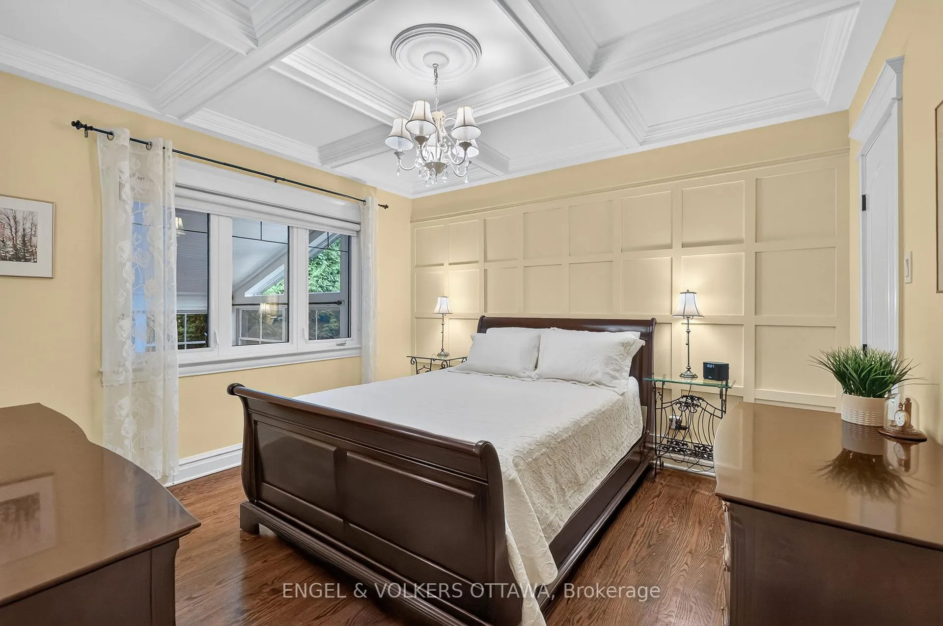 Photo 22 of 246 Mountbatten Avenue, Ottawa, Applewood Acres — HOMEH