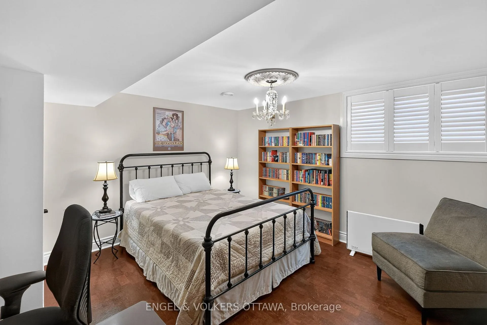 Photo 29 of 246 Mountbatten Avenue, Ottawa, Applewood Acres — HOMEH