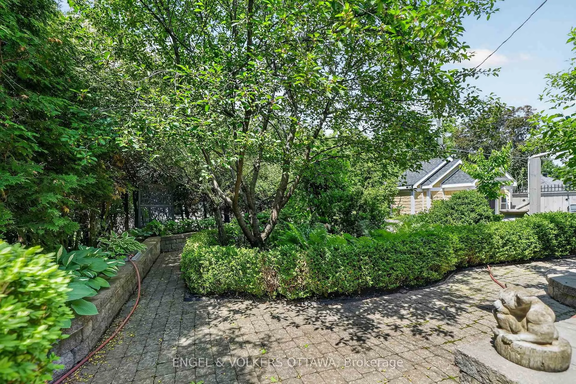 Photo 36 of 246 Mountbatten Avenue, Ottawa, Applewood Acres — HOMEH