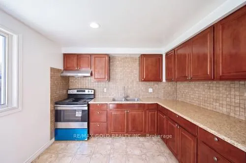 Photo 17 of 281 Morgan Avenue, Kitchener, Chicopee/Freeport — HOMEH