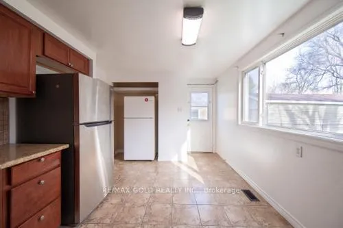 Photo 20 of 281 Morgan Avenue, Kitchener, Chicopee/Freeport — HOMEH