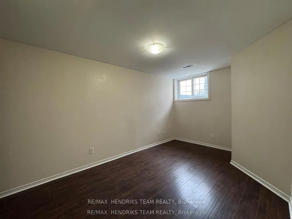 Photo 10 of 308 Oakdale Avenue, St. Catharines, E. Chester — HOMEH