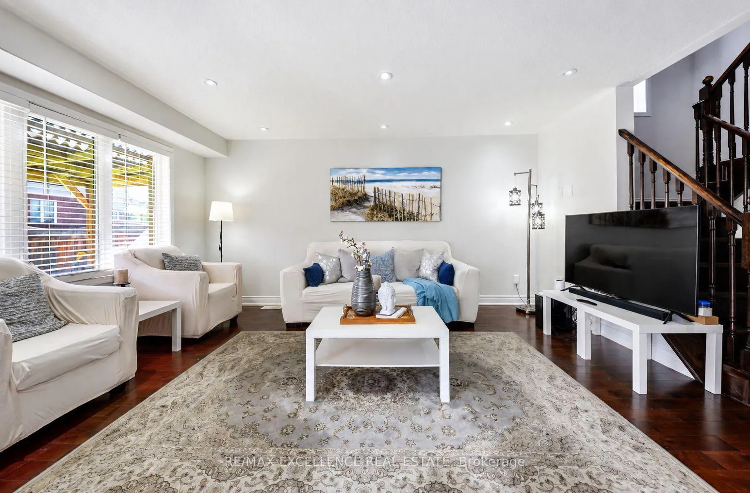 Photo 3 of 83 Leadenhall Road, Brampton, Northwest Brampton — HOMEH