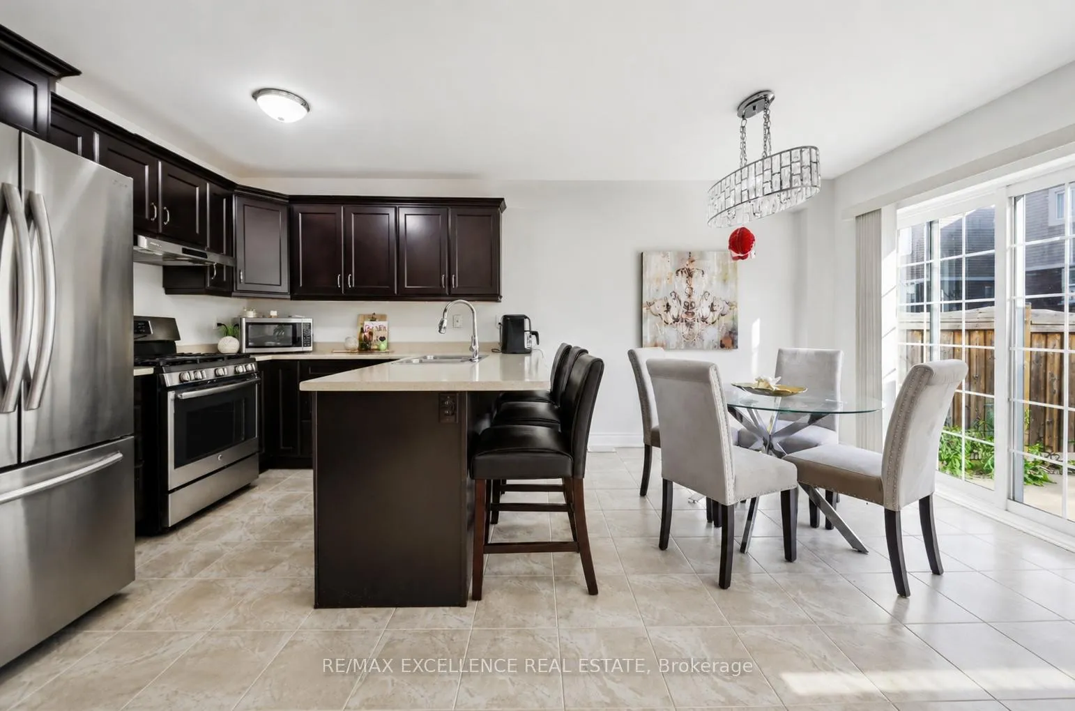 Photo 6 of 83 Leadenhall Road, Brampton, Northwest Brampton — HOMEH