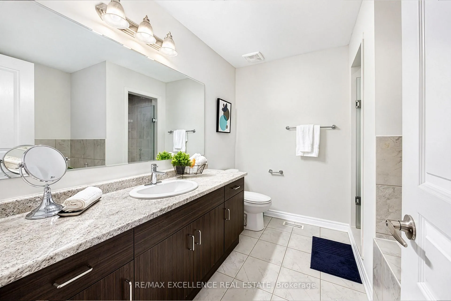 Photo 9 of 83 Leadenhall Road, Brampton, Northwest Brampton — HOMEH