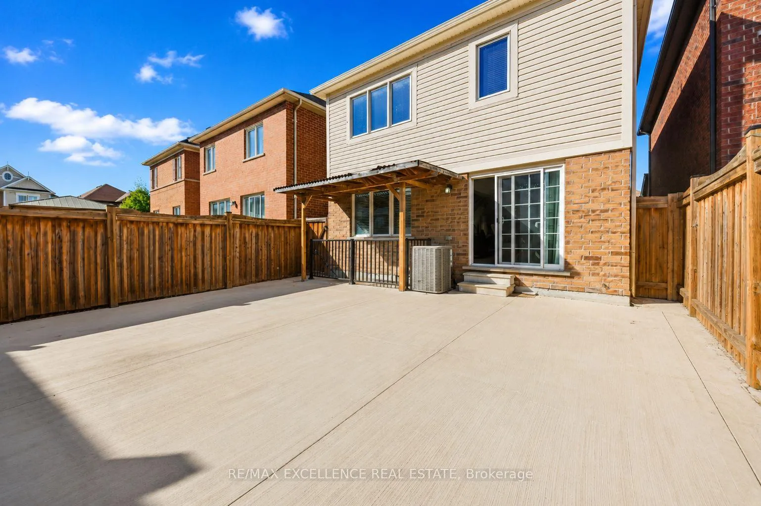 Photo 18 of 83 Leadenhall Road, Brampton, Northwest Brampton — HOMEH