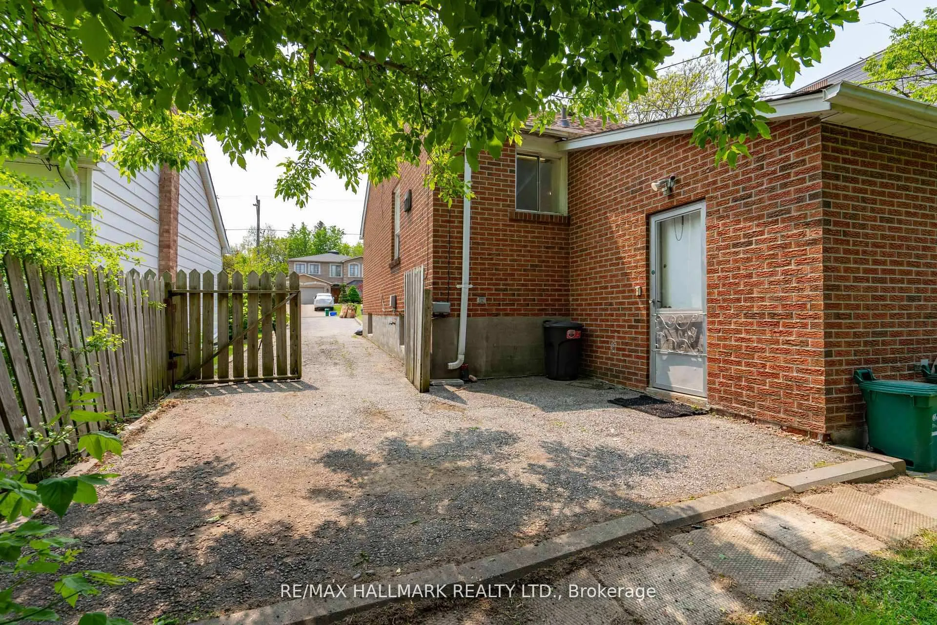 Photo 12 of 104 Highland Park (Basement) Boulevard, Markham, Grandview — HOMEH
