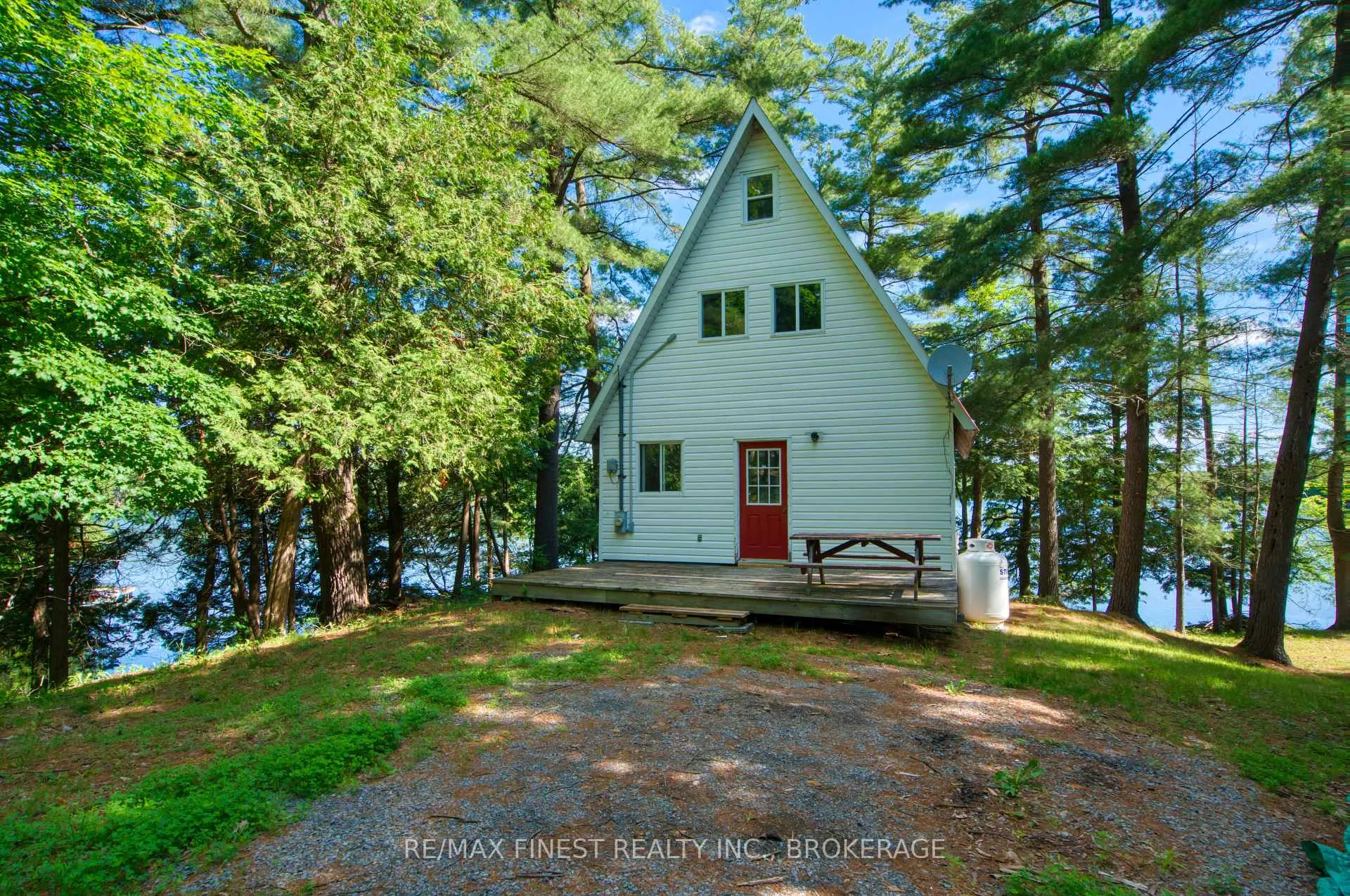 Photo 3 of 1086 Salamander Lane, Frontenac, Frontenac South — HOMEH
