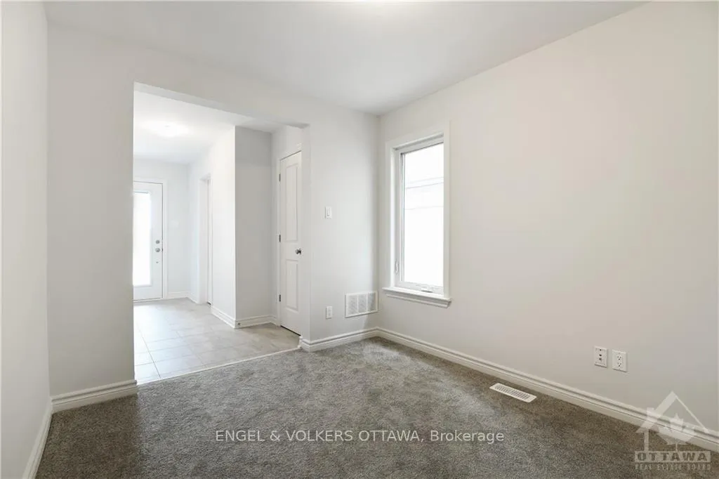 Photo 4 of 18 Verglas Lane, Ottawa, Mer Bleue/Bradley Estates/Anderson Park — HOMEH