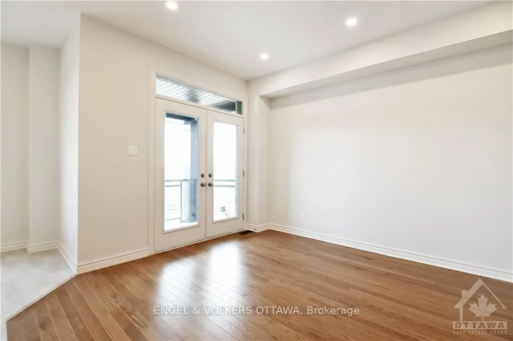 Photo 6 of 18 Verglas Lane, Ottawa, Mer Bleue/Bradley Estates/Anderson Park — HOMEH