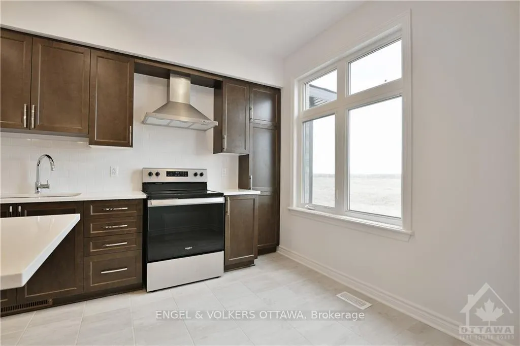 Photo 11 of 18 Verglas Lane, Ottawa, Mer Bleue/Bradley Estates/Anderson Park — HOMEH