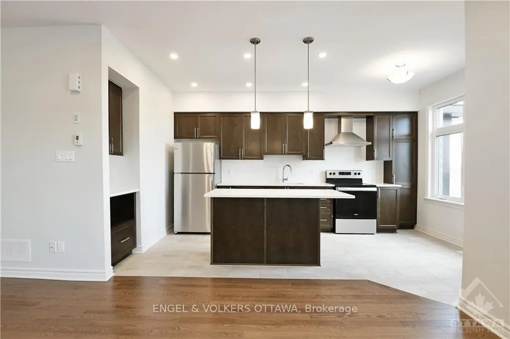 Photo 12 of 18 Verglas Lane, Ottawa, Mer Bleue/Bradley Estates/Anderson Park — HOMEH
