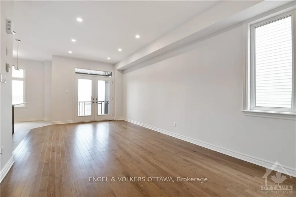 Photo 15 of 18 Verglas Lane, Ottawa, Mer Bleue/Bradley Estates/Anderson Park — HOMEH